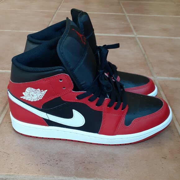 Size 9 Air Jordan 1 Mid Gym Red and Black Nike Sneakers DQ8426-061 - Picture 1 of 10